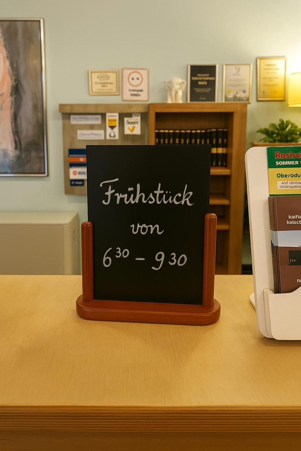 Hotel Am Laerchenberg I Fruehstueck, Wlan, Parkplatz Schirgiswalde-Kirschau Ngoại thất bức ảnh